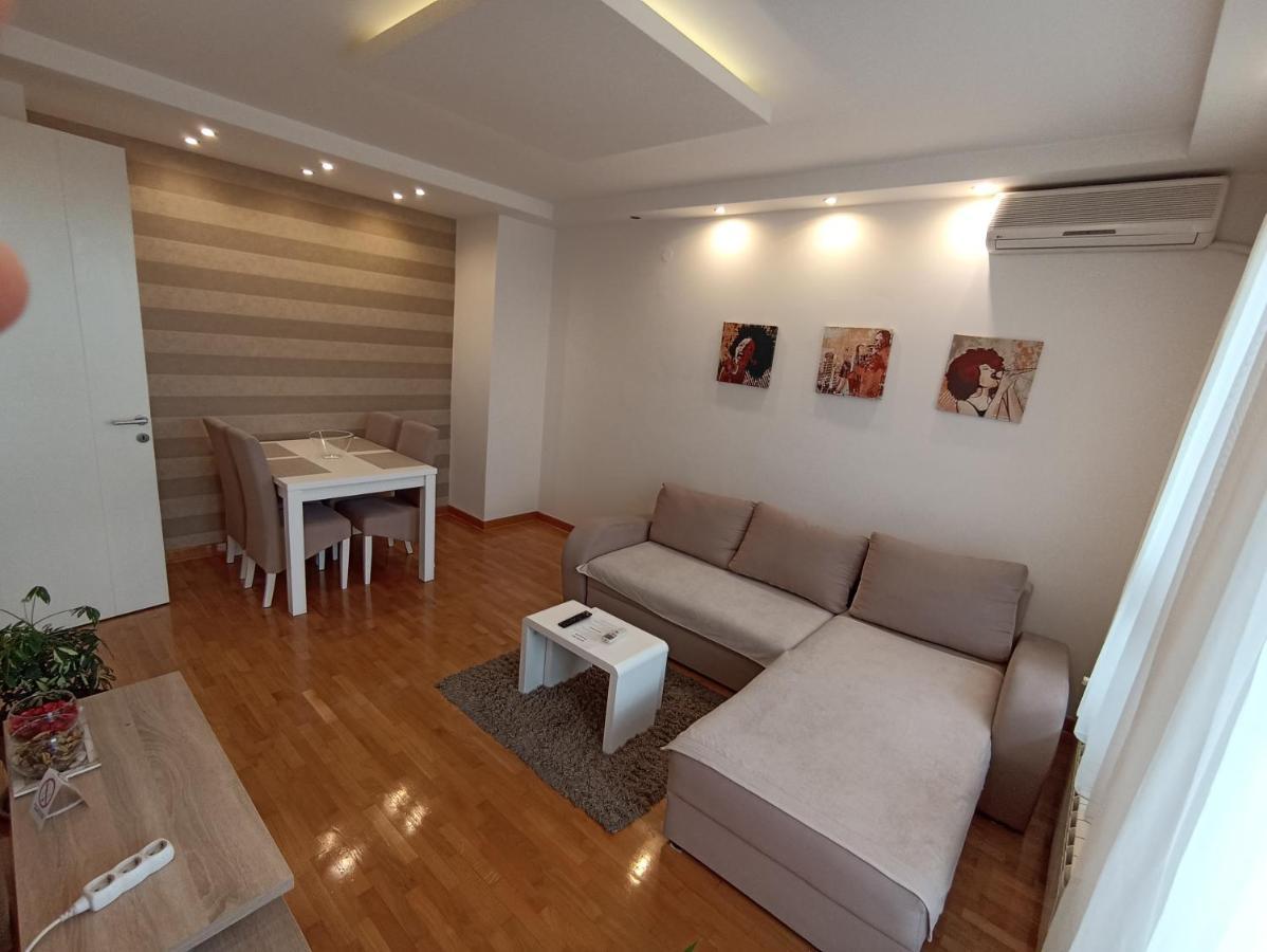Apartment Tifani Belville เบลเกรด ภายนอก รูปภาพ